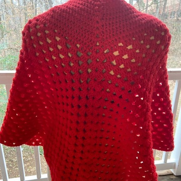 Pop of cherry poncho - Picture 4 of 4